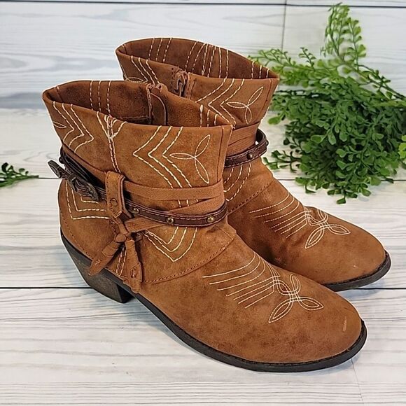 Faded Glory western inspired bootie Size 6 - Picture 1 of 12